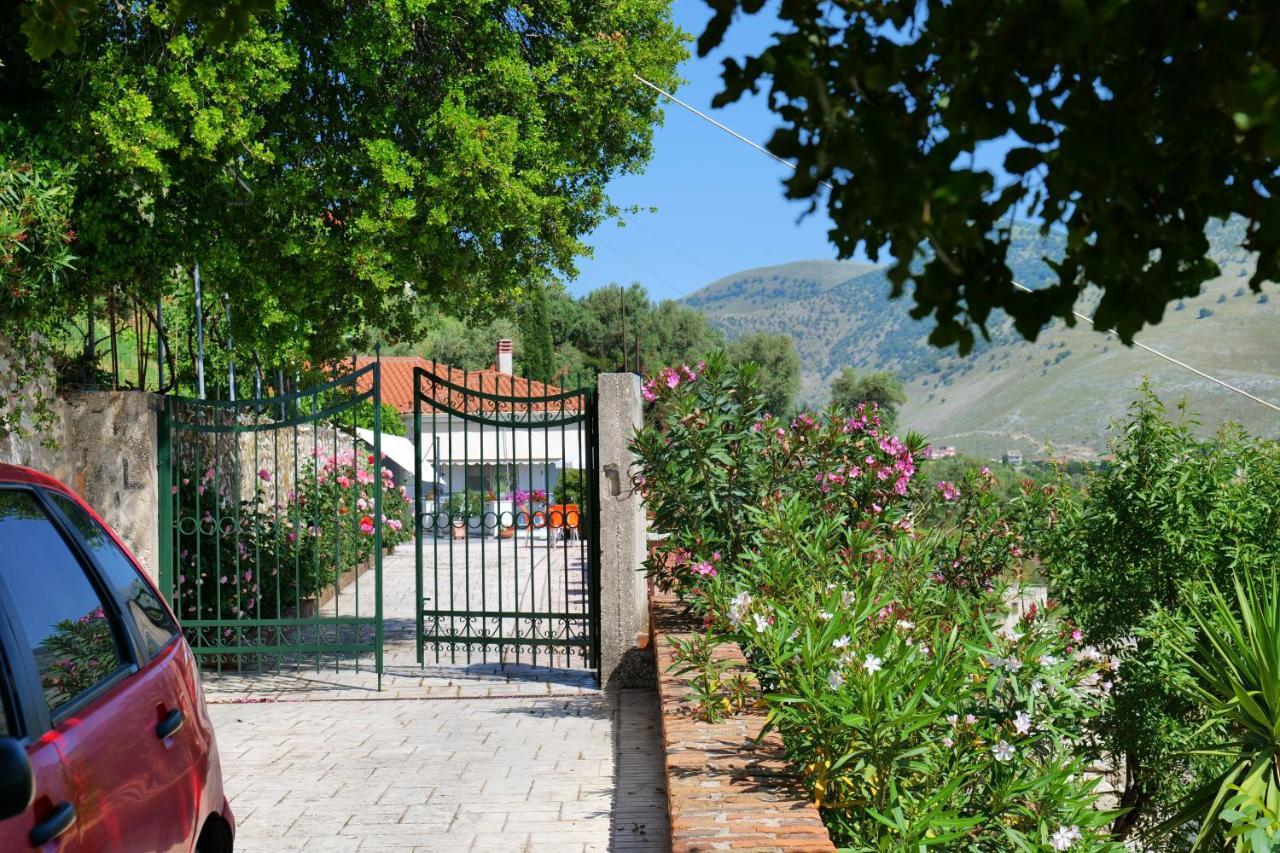 Saranda Landscape Villa ภายนอก รูปภาพ